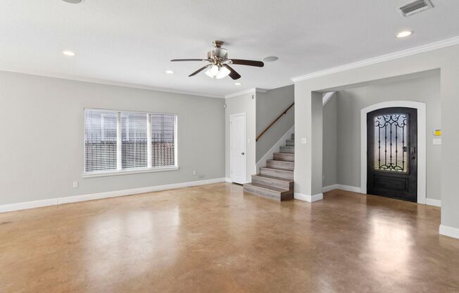 Perfect TCU Student House!
