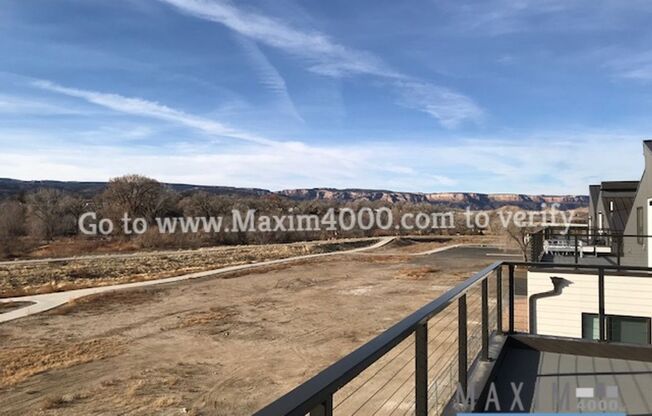 2 beds, 1.5 baths, $2,000