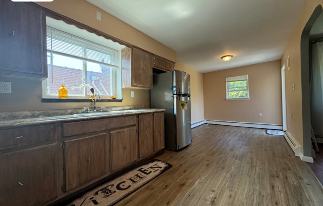 3 beds, 1.5 baths, 1,800 sqft, $3,200, Unit 2