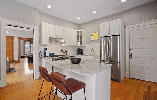 415 6th Street SE