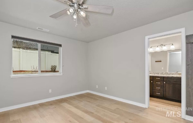 3085 E IONIA CT