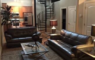 2 beds, 1 bath, 1,724 sqft, $2,915, Unit O2