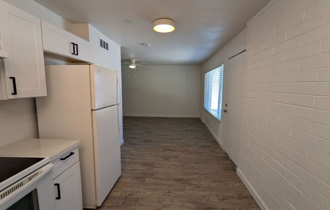 2 beds, 1.5 baths, 900 sqft, $1,250, Unit 25