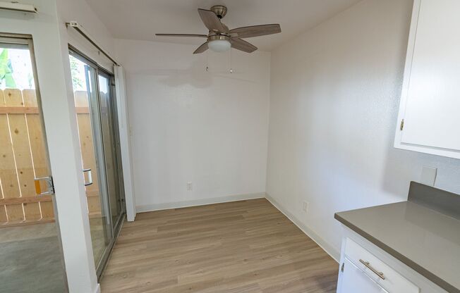 1 bed, 1 bath, 695 sqft, $2,098, Unit 03