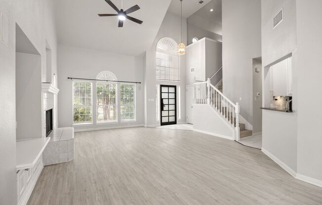 1604 Lakeway Blvd – Spacious 3 Bed, 2.5 Bath in Prime Lakeway Location