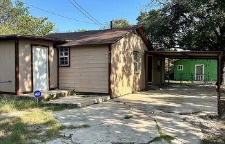 122 COLLINS CT