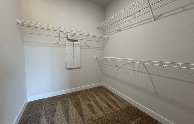 1 bed, 1 bath, 724 sqft, $1,545, Unit 5117-209