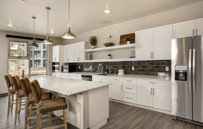 Community Room Kitchen l Reno, NV 89521 l Vintage at the Crossing Apt Homes Senior Apartments