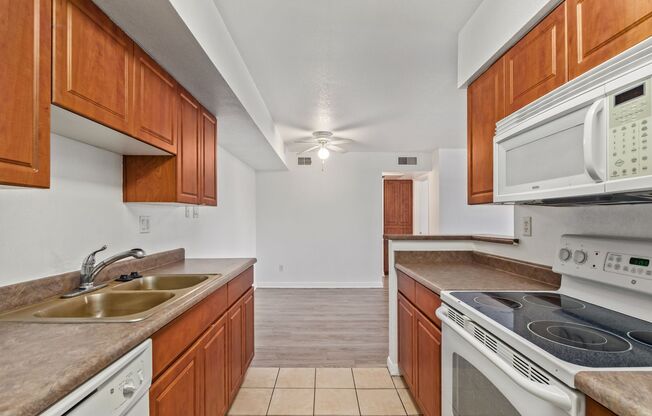 1 bed, 1 bath, 736 sqft, $1,500, Unit 2084