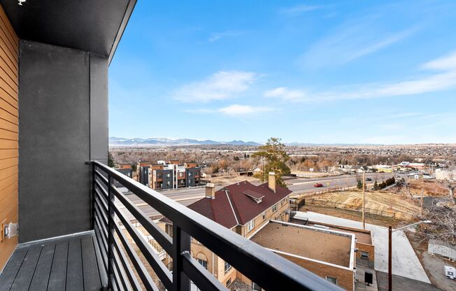 1 bed, 1 bath, 751 sqft, $2,185, Unit 519