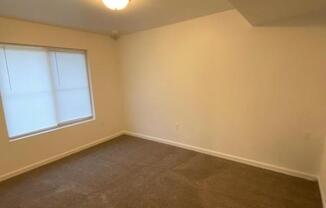 2 beds, 1 bath, 750 sqft, $1,000