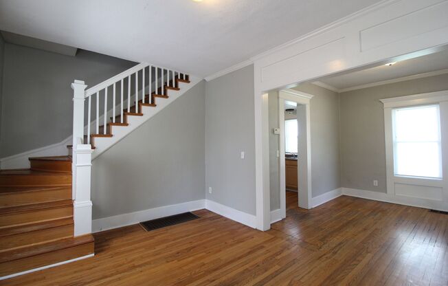 2 Bedroom 1 Bath Home With An Office Or Den Area