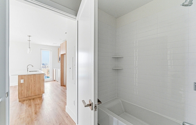 1 bed, 1 bath, 633 sqft, $3,485, Unit 211