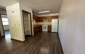 2 beds, 1 bath, $995