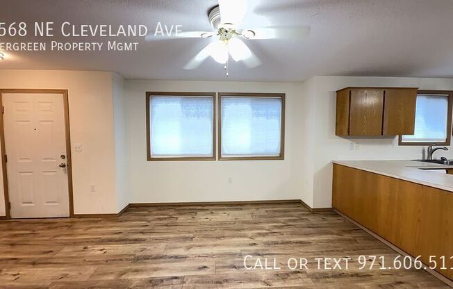 1568 NE CLEVELAND AVE