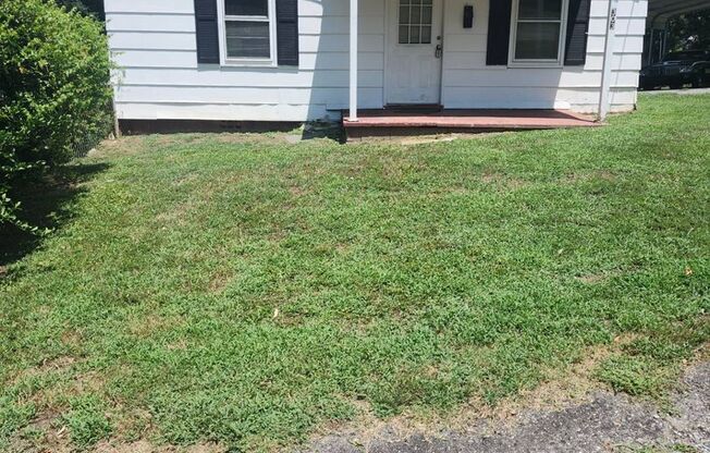 COMING SOON! SPACIOUS 2/1 HOUSE! DEPOSIT-FREE Renting option thru OBLIGO! Deposit Alternative available.