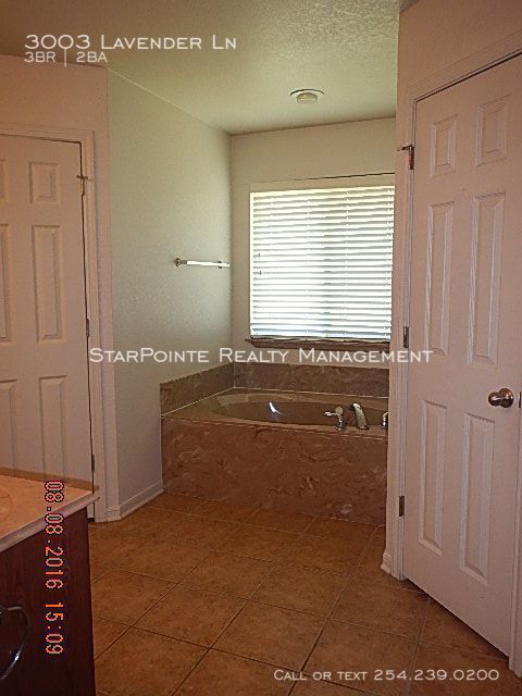 3 beds, 2 baths, 1,821 sqft, $1,525