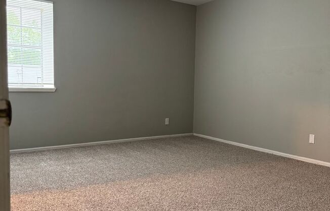 1 Bedroom 1 Bath Apartment Available