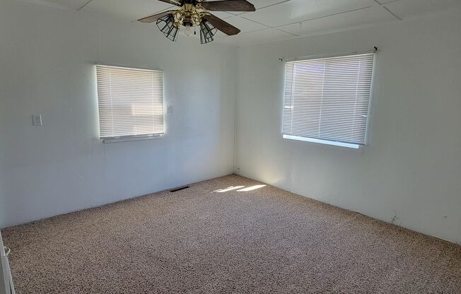 2 beds, 1 bath, $1,250