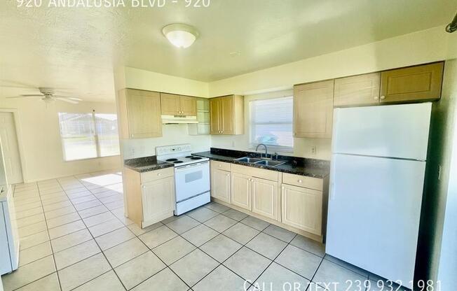 920 ANDALUSIA BLVD