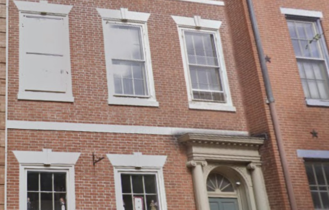 229 Pine St
