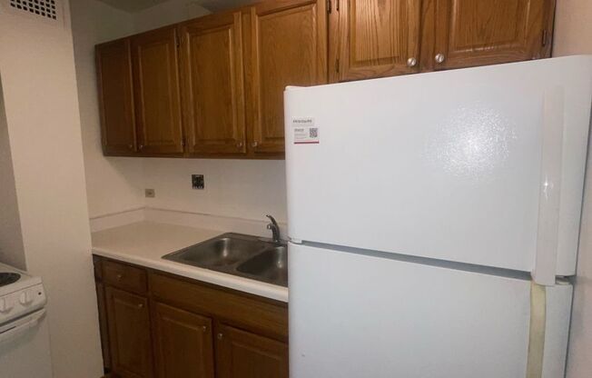 1 bed, 1 bath, 750 sqft, $1,725, Unit 418-1003