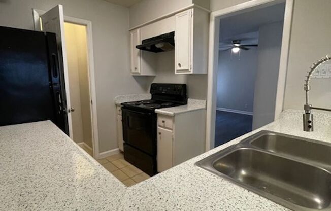 3 beds, 2 baths, 1,256 sqft, $1,550, Unit 12-1203 W/D