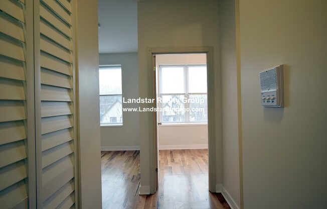 3804 W Montrose Ave