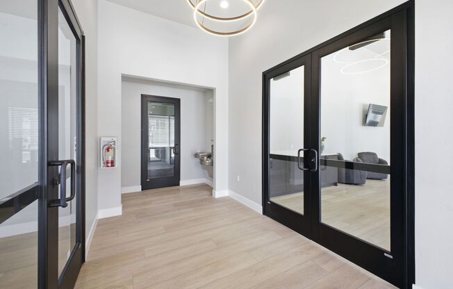 1 bed, 1 bath, 724 sqft, $1,422, Unit B303