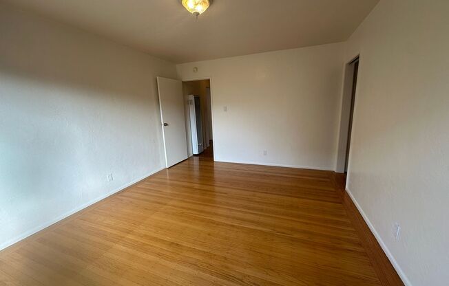 2 beds, 1 bath, 1,020 sqft, $3,700, Unit 455 Church Street #3