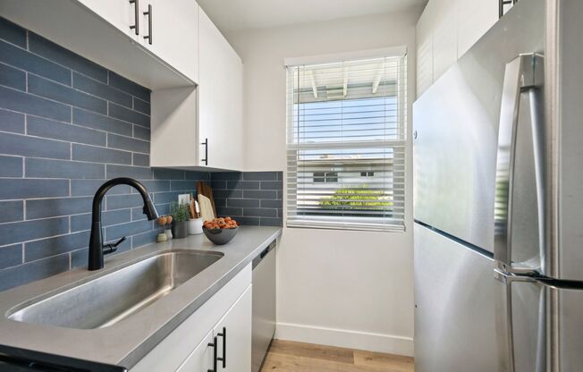 1 bed, 1 bath, 700 sqft, $1,199, Unit H105