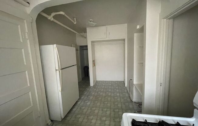 1 bed, 1 bath, $980