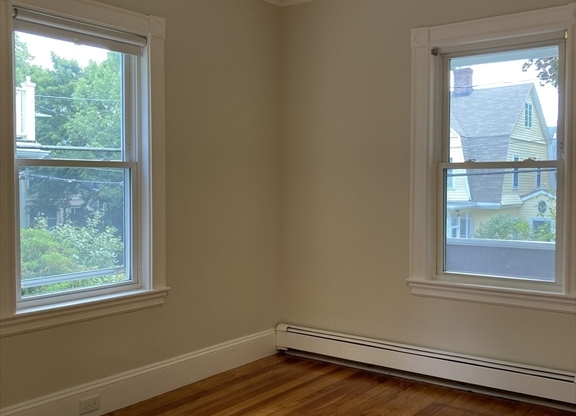 30 FALMOUTH ST