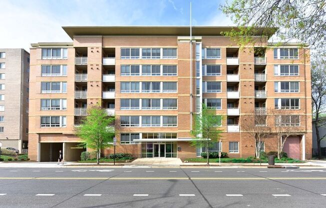 355 I Street SW