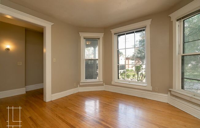 207 W. Hubbard Ave
