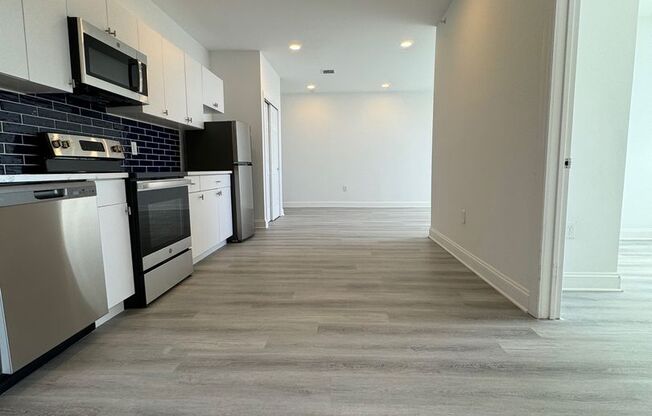 2 beds, 1 bath, 950 sqft, $1,375, Unit 322