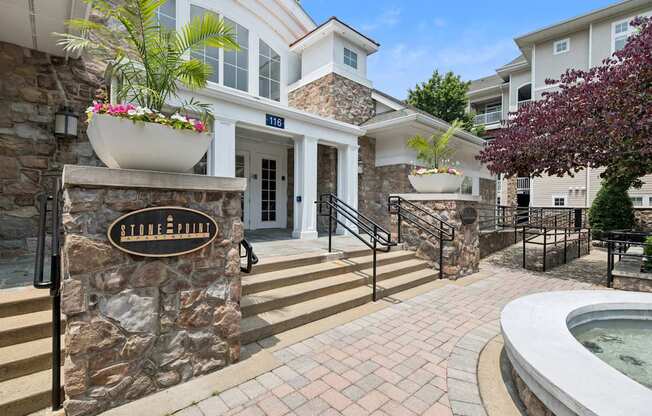 Photo of leasing office