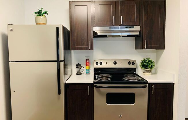 1 bed, 1 bath, 800 sqft, $2,050, Unit 308