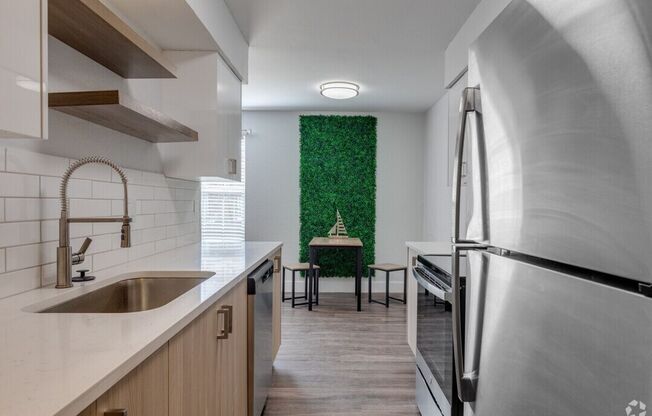 1 bed, 1 bath, 650 sqft, $1,024, Unit 165
