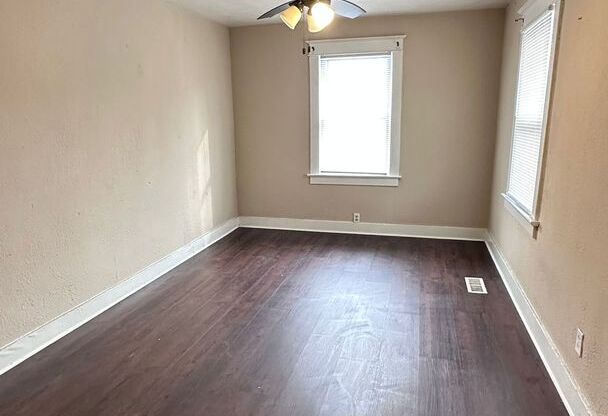 2 beds, 1 bath, $1,400