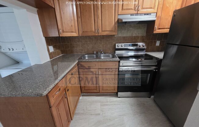 2 beds, 2 baths, 875 sqft, $1,995, Unit 552