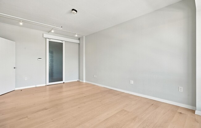 3 beds, 2 baths, 2,081 sqft, $11,000, Unit 1102