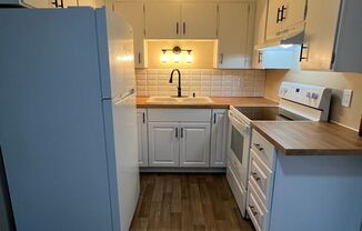 Fully Remodeled Rockwood 2-Bedroom