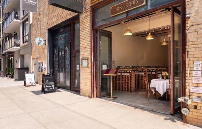 211 N 11 ST