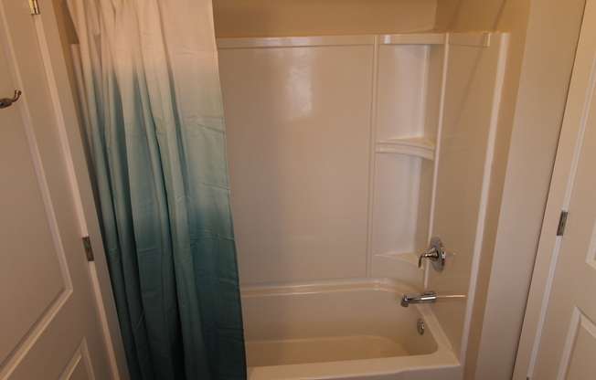 2 beds, 1 bath, 1,150 sqft, $1,470, Unit 6
