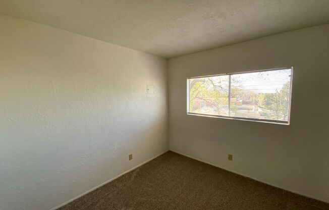 2 beds, 1 bath, 836 sqft, $900, Unit Unit D