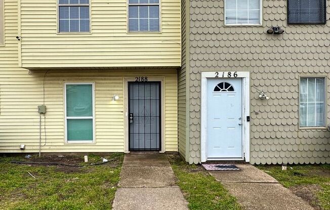 2 story townhome with private fenced yard for rent!