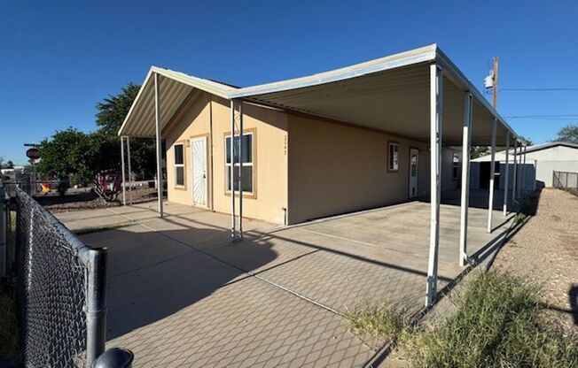 3 BR house with fenced yard, Nu Paint, Carpet