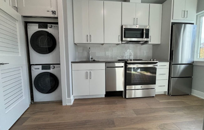 1 bed, 1 bath, $2,175, Unit 5