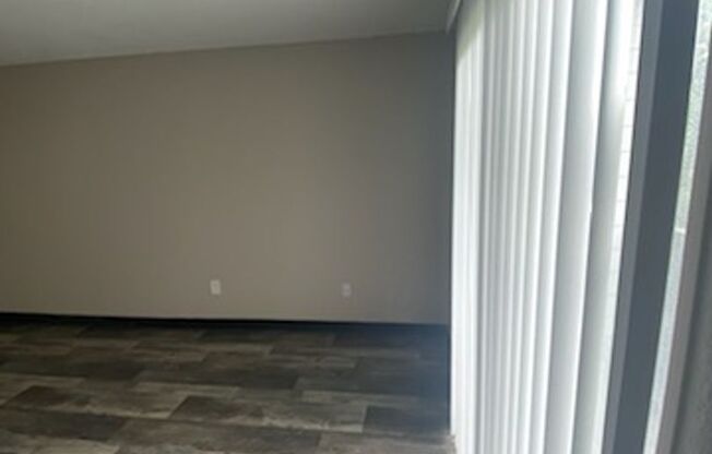 2 beds, 2 baths, 856 sqft, $920, Unit 2726-1210